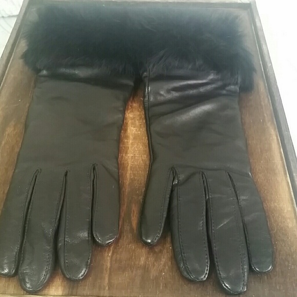 Saks Fifth Avenue Black Label Accessories - Black Saks Fifth Avenue Leather Rabbit Fur Gloves